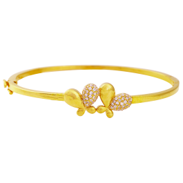 Alluring Twin Butterfly Design Gold Bracelet