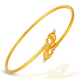 Glimmering Fancy Flexible Gold Bracelet
