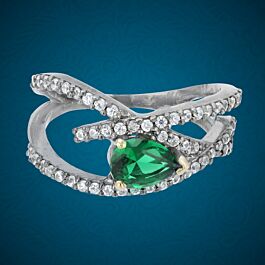 Eye Catching Green Stone Silver Ring