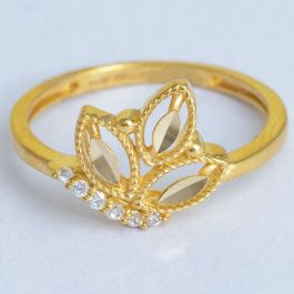 Majestic Fashionable Leaf Gold Rings