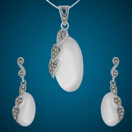 Beauty Pearl Touch Silver Pendants with Earrings Set
