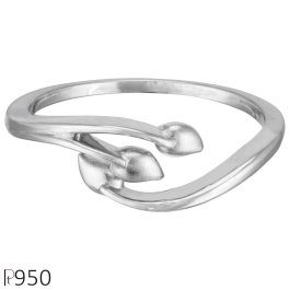 Stunning Triple Leaves Design Platinum Ring
